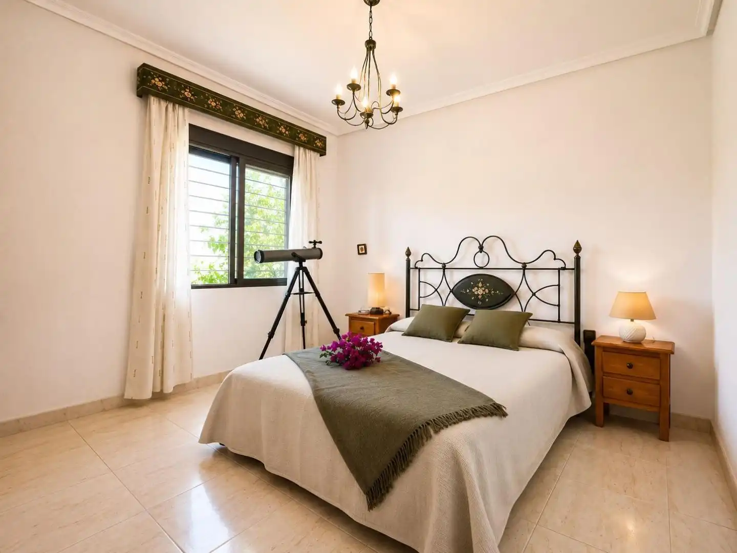 Casa o chalet en venta en Carrer Alzira, 7, El Carme - Sant Agustí - Bonavista Habitación de Casa o chalet en venta en L'Eliana con Calefacción, Jardín privado y Terraza
