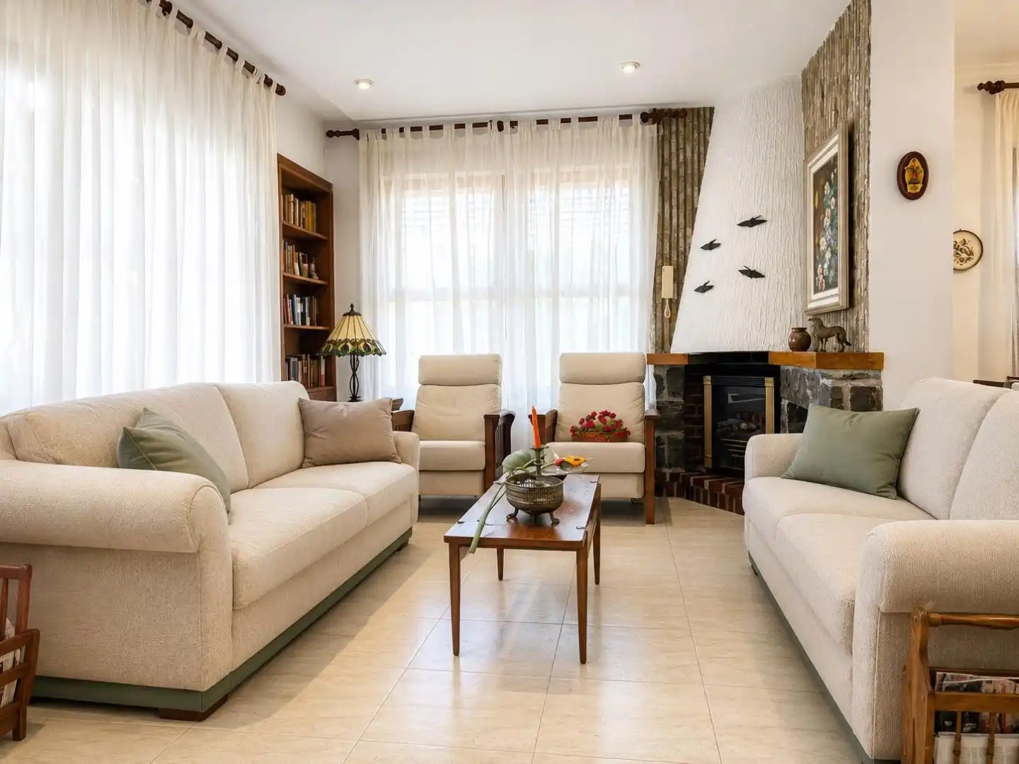 Casa o chalet en venta en Carrer Alzira, 7, El Carme - Sant Agustí - Bonavista Sala de estar de Casa o chalet en venta en L'Eliana con Calefacción, Jardín privado y Terraza