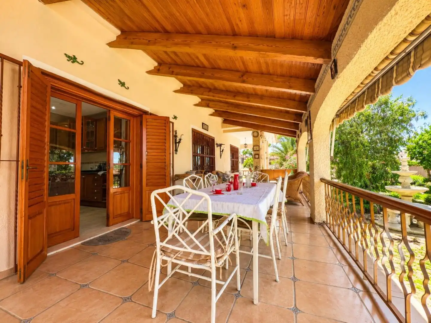 Casa o chalet en venta en Carrer Alzira, 7, El Carme - Sant Agustí - Bonavista Terraza de Casa o chalet en venta en L'Eliana con Calefacción, Jardín privado y Terraza