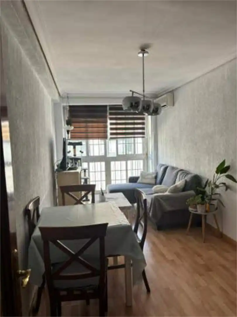 Flat for rent in Triana Oeste Flat for rent in Triana Oeste