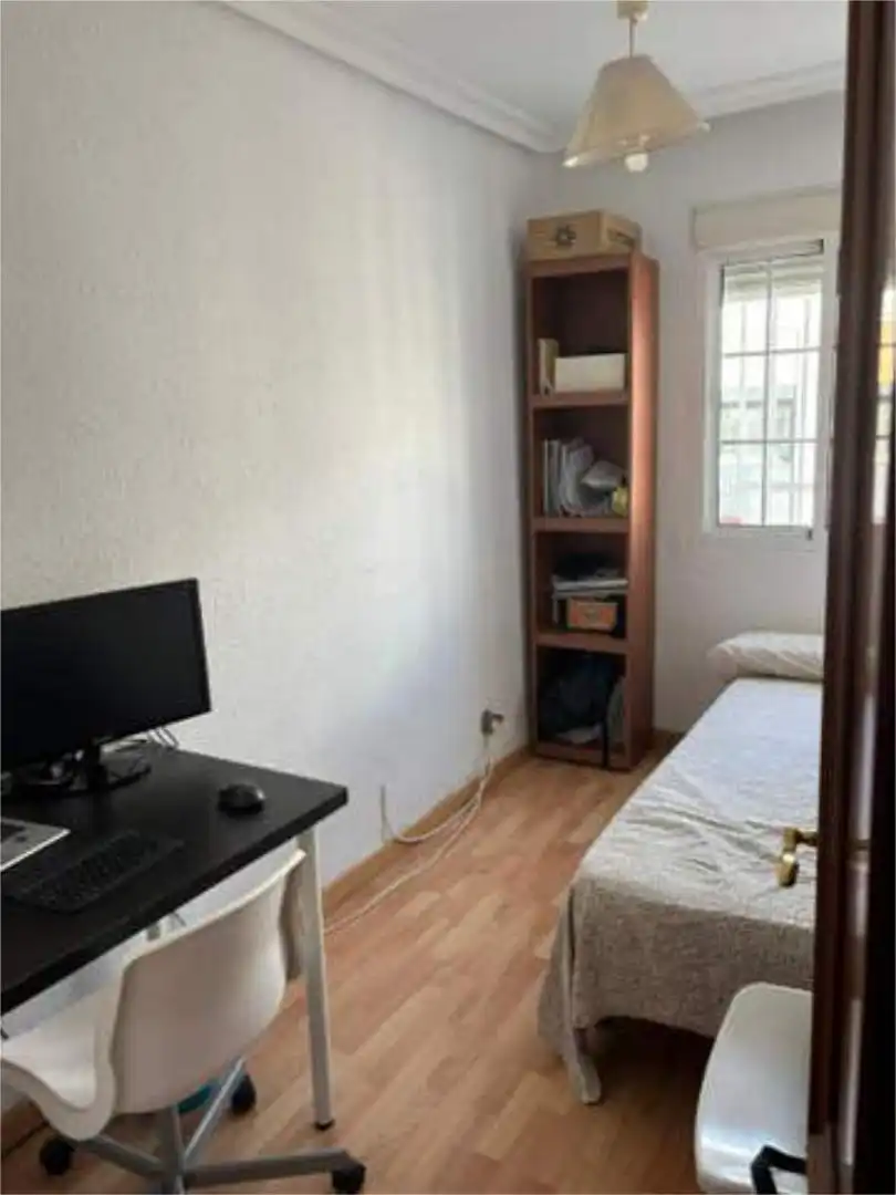 Flat for rent in Triana Oeste Flat for rent in Triana Oeste