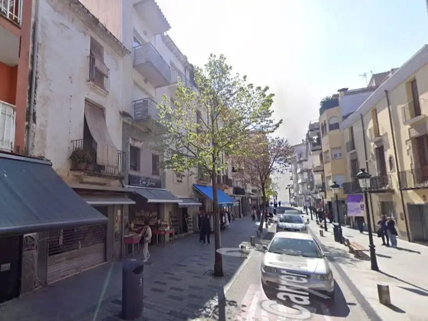 Piso en venta en Carrer del Lloro, 15, Centre Vista exterior de Piso en venta en Blanes con Terraza y Balcón