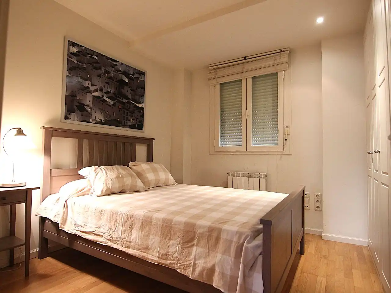 Wohnung zur Miete in Calle de Nanclares de Oca, 26, Rejas Schlafzimmer von Wohnung zur Miete in Madrid Capital mit Klimaanlage, Schwimmbad und Balkon