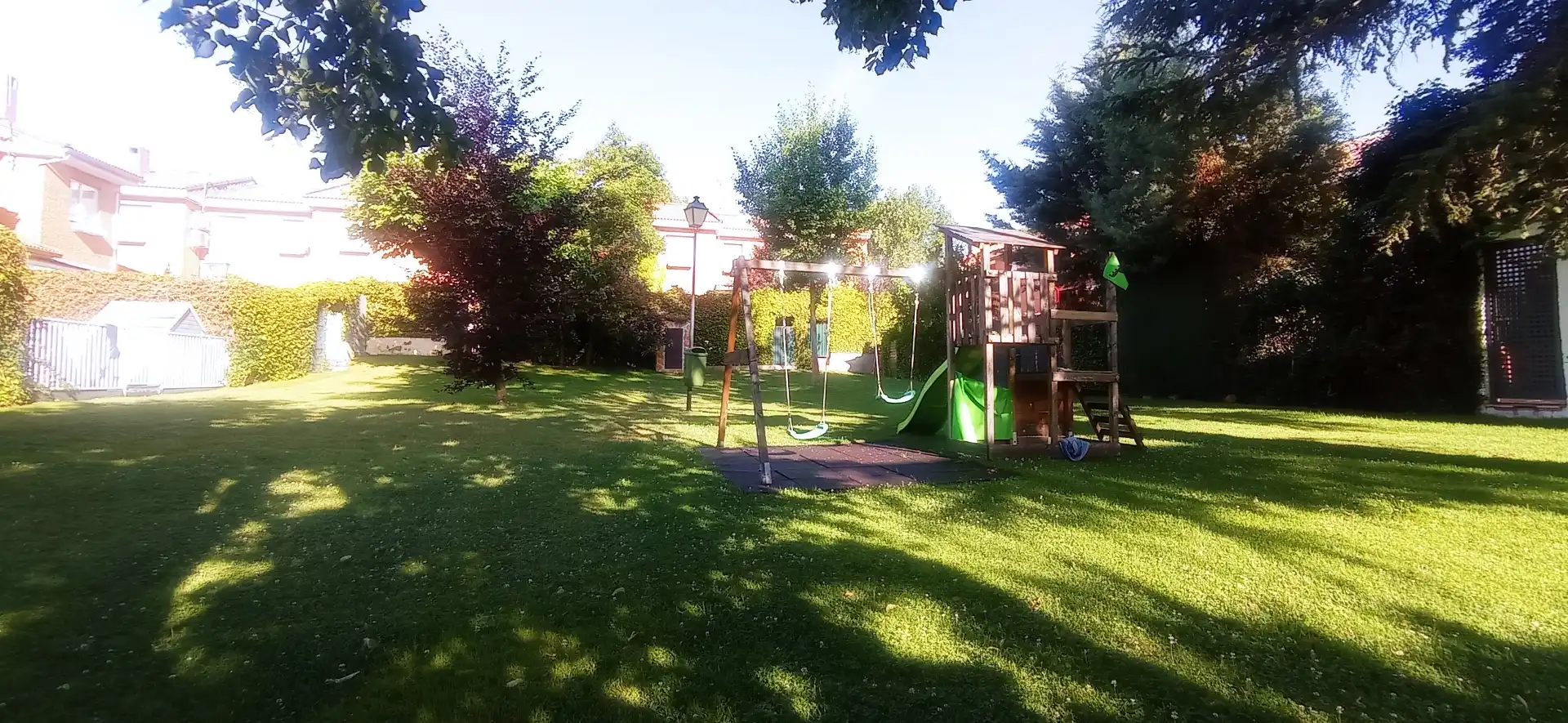 Pis en venda a Villafranca del Castillo Jardí de Pis en venda en Villanueva de la Cañada amb Aire condicionat i Piscina