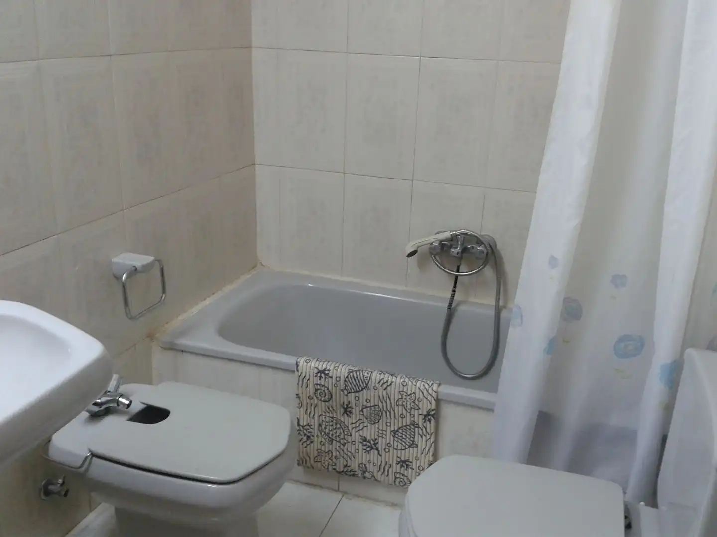 Flat for rent in Rúa Camiño Caneiro, 16, Universidad Bathroom of Flat for rent in Ourense Capital with Heating, Parquet flooring and Terrace