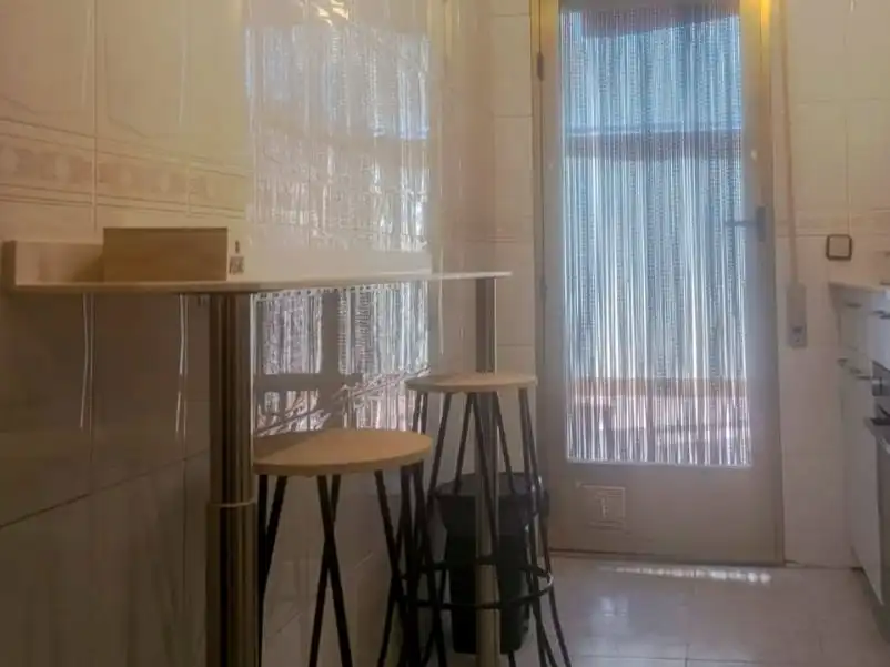 Planta baja de alquiler en Calle de La Solana de Opañel, 24, Opañel Cocina de Planta baja de alquiler en Madrid con Calefacción, Parquet y Amueblado