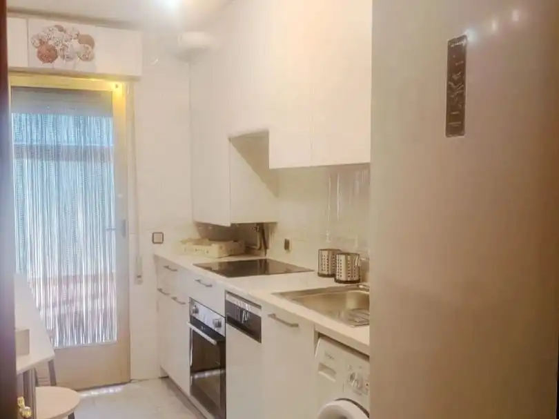 Planta baja de alquiler en Calle de La Solana de Opañel, 24, Opañel Cocina de Planta baja de alquiler en Madrid con Calefacción, Parquet y Amueblado