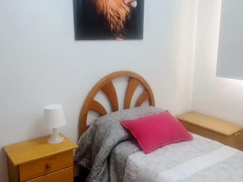 Planta baja de alquiler en Calle de La Solana de Opañel, 24, Opañel Habitación de Planta baja de alquiler en Madrid con Calefacción, Parquet y Amueblado