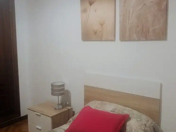 Planta baja de alquiler en Calle de La Solana de Opañel, 24, Opañel Habitación de Planta baja de alquiler en Madrid con Calefacción, Parquet y Amueblado