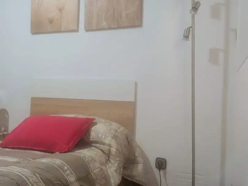 Planta baja de alquiler en Calle de La Solana de Opañel, 24, Opañel Habitación de Planta baja de alquiler en Madrid con Calefacción, Parquet y Amueblado