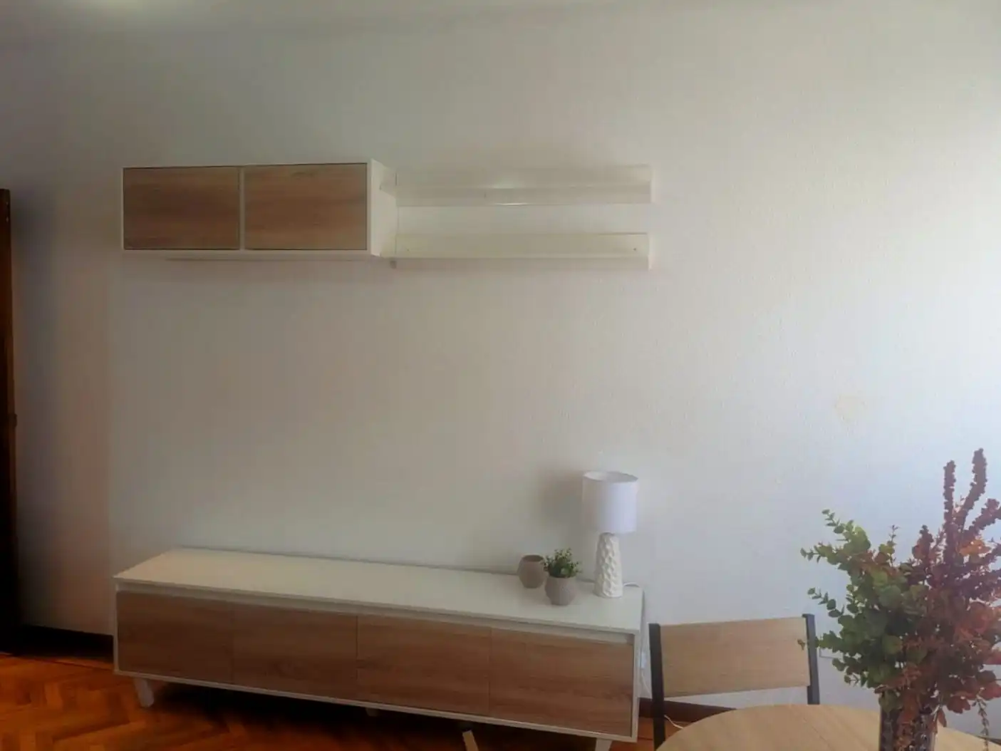 Planta baja de alquiler en Calle de La Solana de Opañel, 24, Opañel Sala de estar de Planta baja de alquiler en Madrid con Calefacción, Parquet y Amueblado