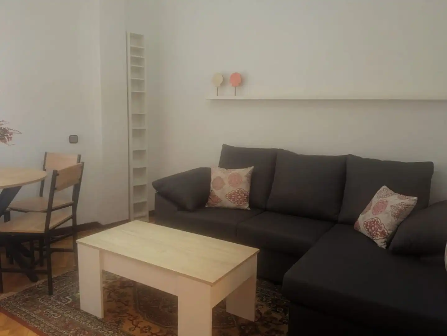 Planta baja de alquiler en Calle de La Solana de Opañel, 24, Opañel Sala de estar de Planta baja de alquiler en Madrid con Calefacción, Parquet y Amueblado