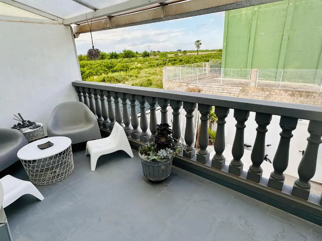 Casa adosada en venta en Carrer Mestre Serrano, 48, Benimuslem Terraza de Casa adosada en venta en Benimuslem con Aire acondicionado, Parquet y Terraza