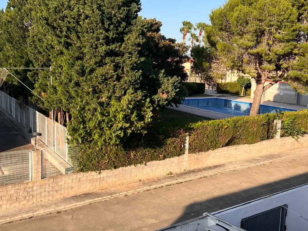 Casa adosada en venta en Carrer Mestre Serrano, 48, Benimuslem Piscina de Casa adosada en venta en Benimuslem con Aire acondicionado, Parquet y Terraza