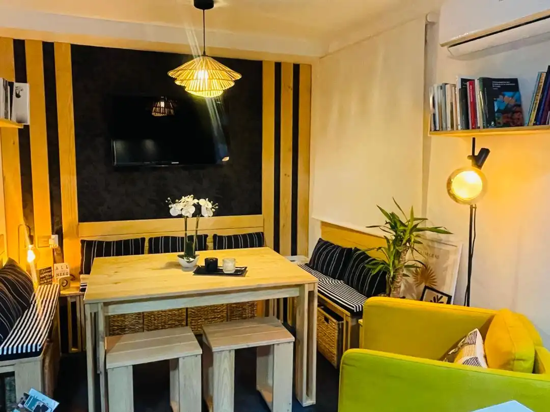 Casa adosada en venta en Carrer Mestre Serrano, 48, Benimuslem Comedor de Casa adosada en venta en Benimuslem con Aire acondicionado, Parquet y Terraza