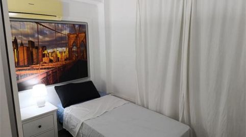 Foto 2 de Piso de alquiler en Martiricos - La Roca - La Rosaleda, Málaga Capital
