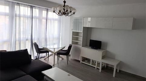 Foto 4 de Piso de alquiler en Martiricos - La Roca - La Rosaleda, Málaga Capital