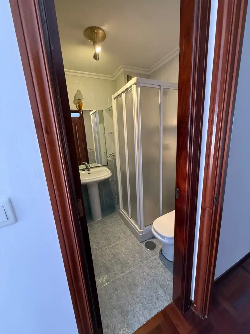 Flat for sale in Avenida de Ramón Nieto, 125, Lavadores Bathroom of Flat for sale in Vigo with Terrace and Balcony