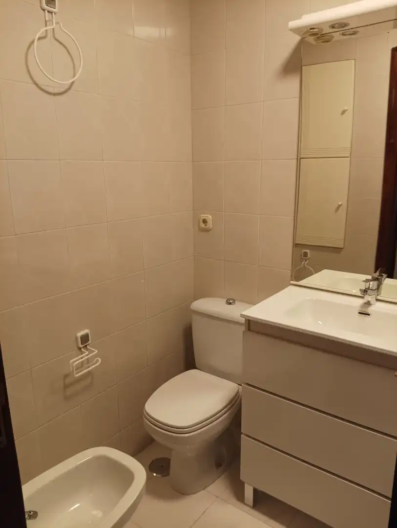 Flat for rent in Rúa Panasqueira, 5, O Milladoiro Bathroom of Flat for rent in Ames with Heating, Parquet flooring and Furnished