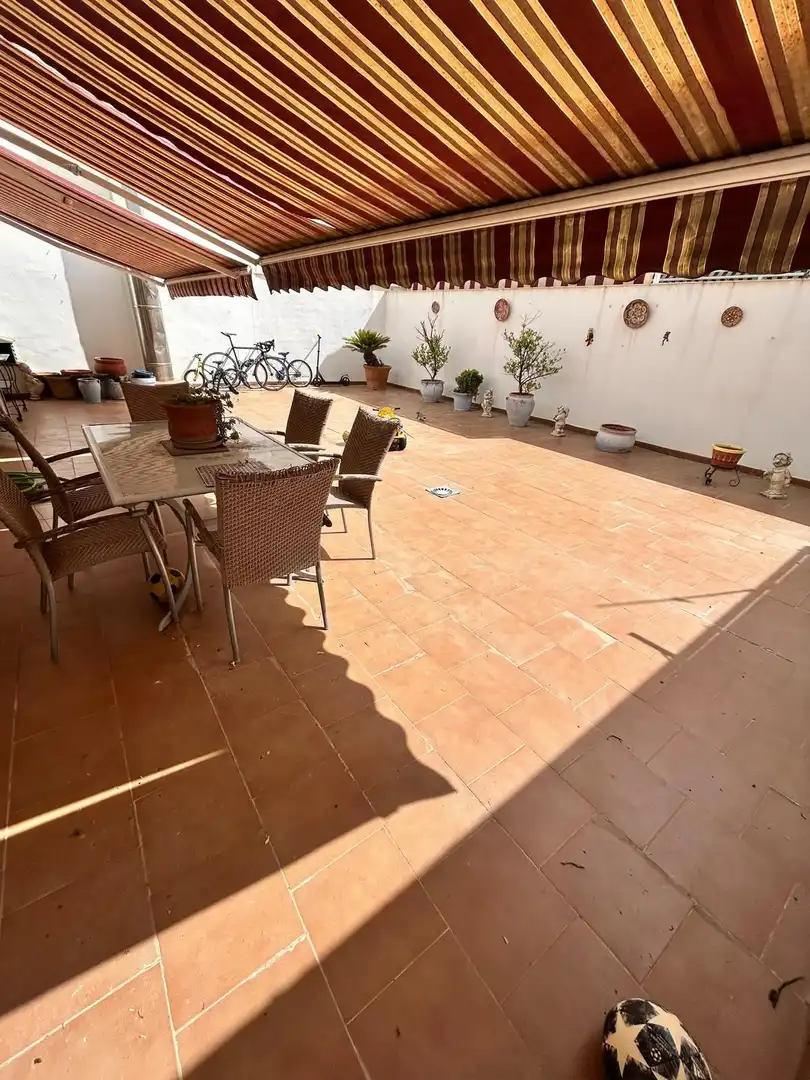 Piso de alquiler en Calle Maestro Jerónimo Morales, 34, Baeza Terraza de Piso de alquiler en Baeza con Aire acondicionado, Calefacción y Jardín privado