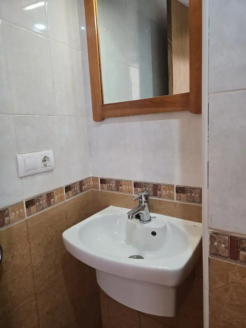 Pis de lloguer a Avinguda de Sagi Barba, 33, Casco urbano Bany de Pis de lloguer en Polop amb Moblat, Forn i Rentadora