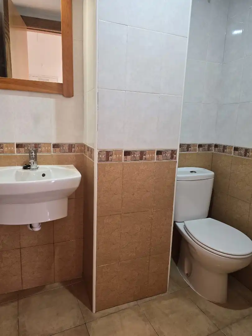 Pis de lloguer a Avinguda de Sagi Barba, 33, Casco urbano Bany de Pis de lloguer en Polop amb Moblat, Forn i Rentadora