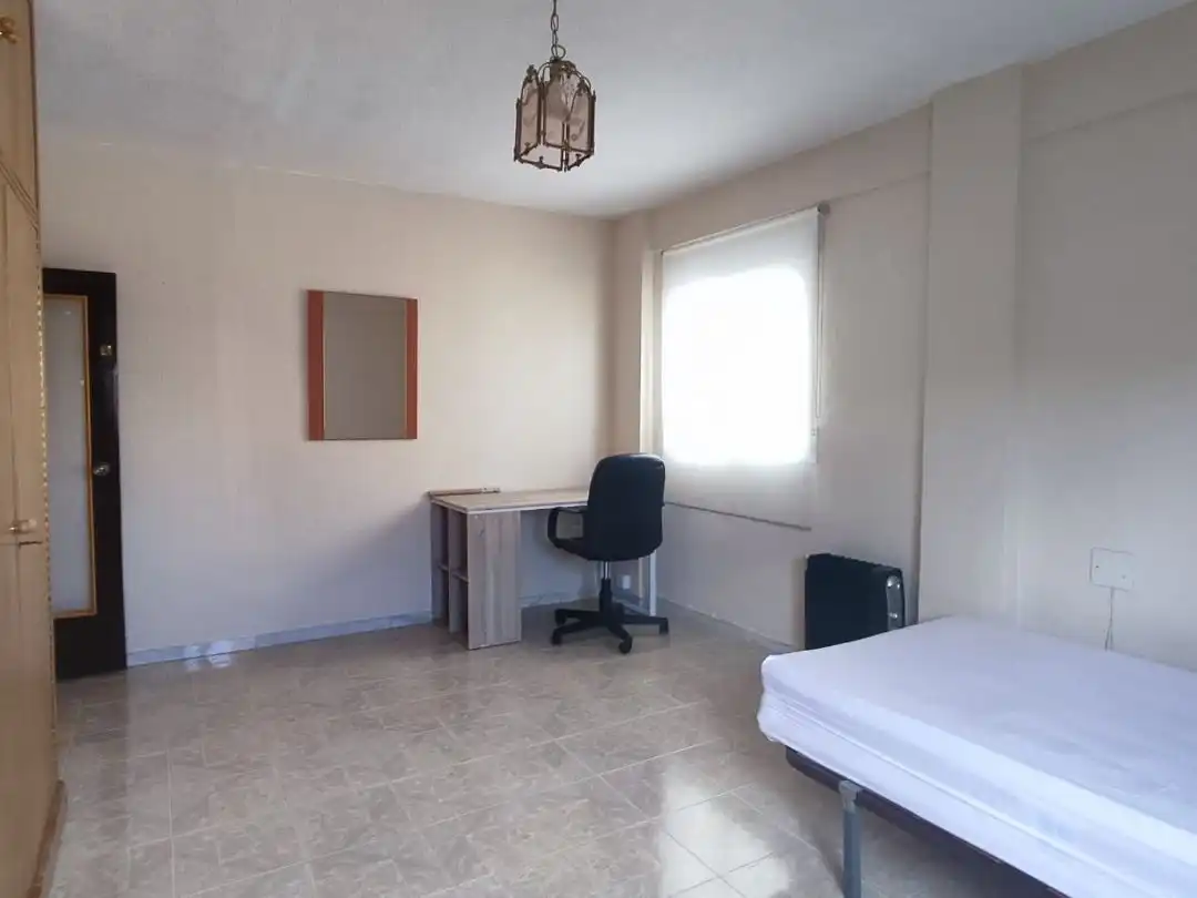 Flat for rent in Calle Demetrio Spínola, 12, Rosaleda - Juventud Bedroom of Flat for rent in Granada with Air Conditioner, Terrace and Furnished