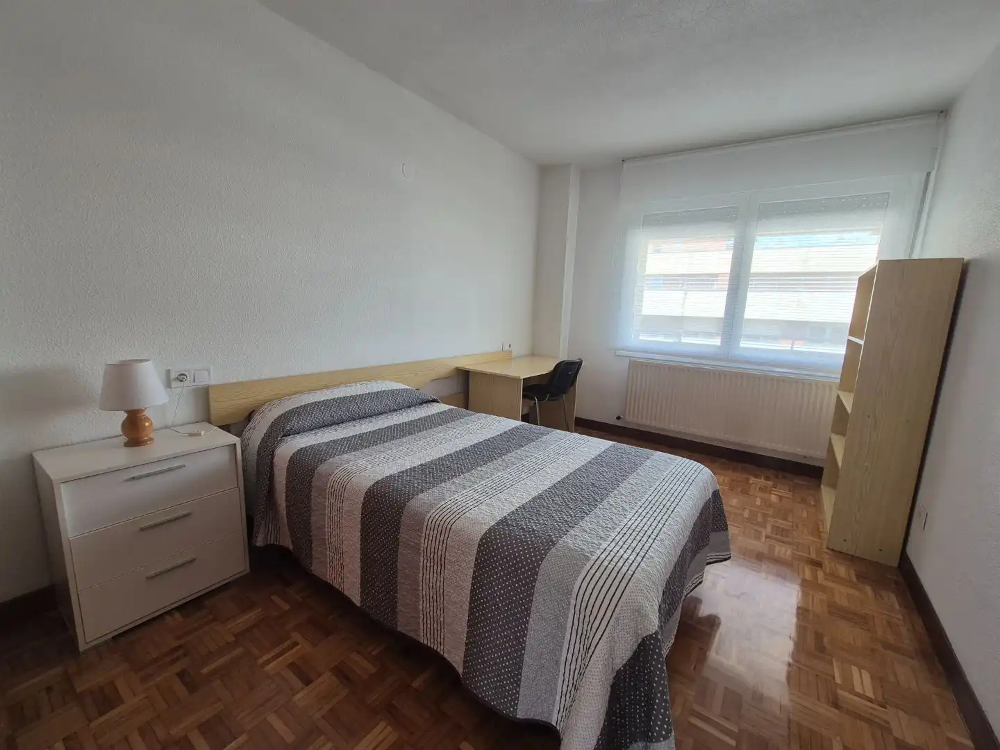 Piso de alquiler en Mendebaldea - Ermitagaña Piso de alquiler en Mendebaldea - Ermitagaña