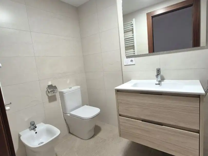 Piso de alquiler en Mendebaldea - Ermitagaña Piso de alquiler en Mendebaldea - Ermitagaña