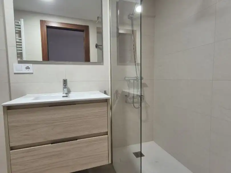 Piso de alquiler en Mendebaldea - Ermitagaña Piso de alquiler en Mendebaldea - Ermitagaña
