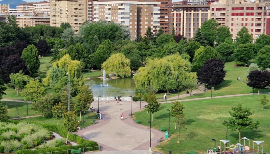 Wohnung zur Miete in Mendebaldea - Ermitagaña, Pamplona / Iruña - Bild 1 Foto 1 von Wohnung zur Miete in Mendebaldea - Ermitagaña, Pamplona / Iruña