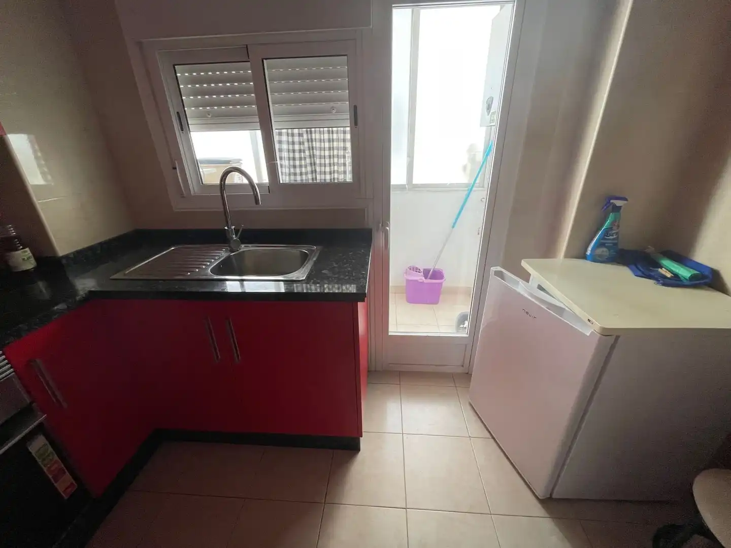 Room in Calle Jesús Rincón Jiménez, 46, Maria Auxiliadora - Barriada de Llera Kitchen of Flat for share in Badajoz with Air Conditioner, Terrace and Furnished