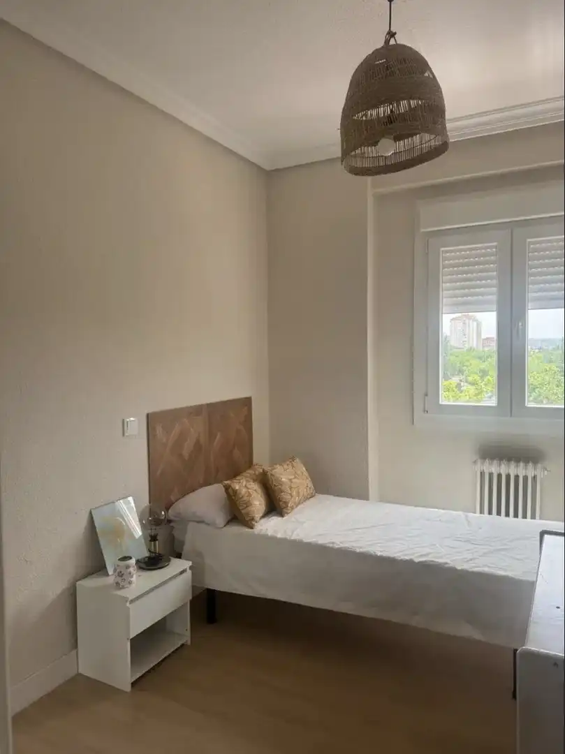 Habitación en Travesía Río Boladiez, 1, Santa María de Benquerencia