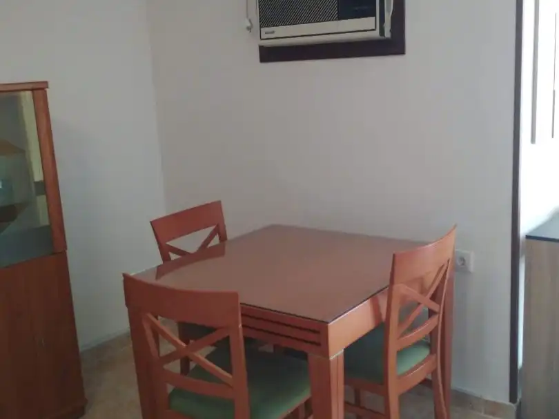 Piso de alquiler en Calle Beatriz de Suabia, 158, Barrio del Nervión Comedor de Piso de alquiler en Sevilla con Aire acondicionado, Terraza y Amueblado