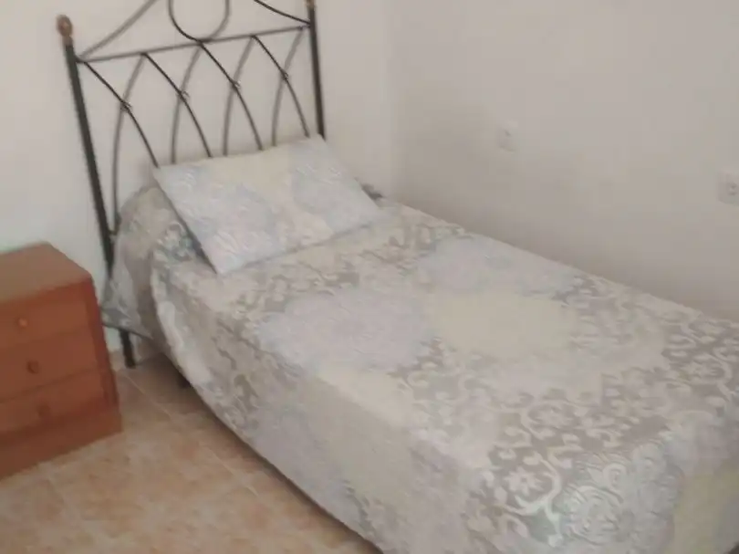 Piso de alquiler en Calle Beatriz de Suabia, 158, Barrio del Nervión Habitación de Piso de alquiler en Sevilla con Aire acondicionado, Terraza y Amueblado