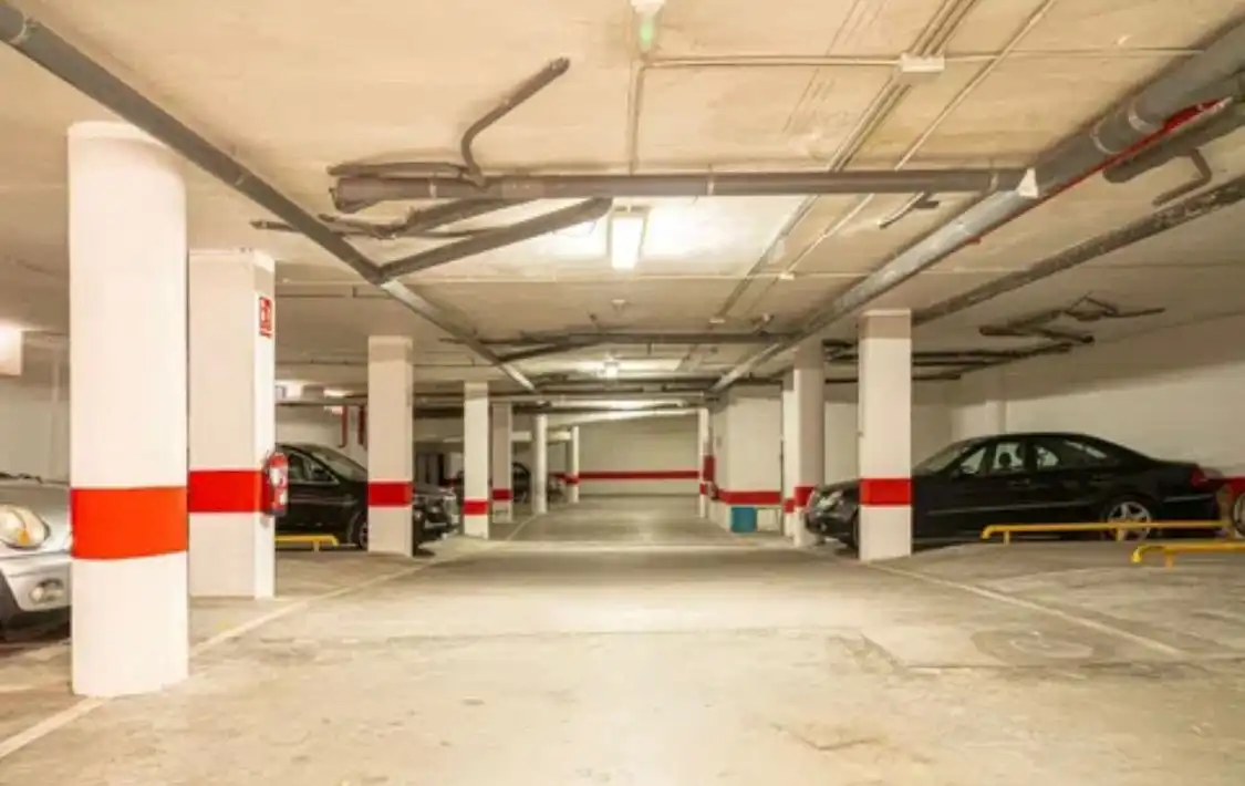 Piso de alquiler en Calle San Francisco, Vélez de Benaudalla Parking de Piso de alquiler en Vélez de Benaudalla con Aire acondicionado, Jardín privado y Terraza
