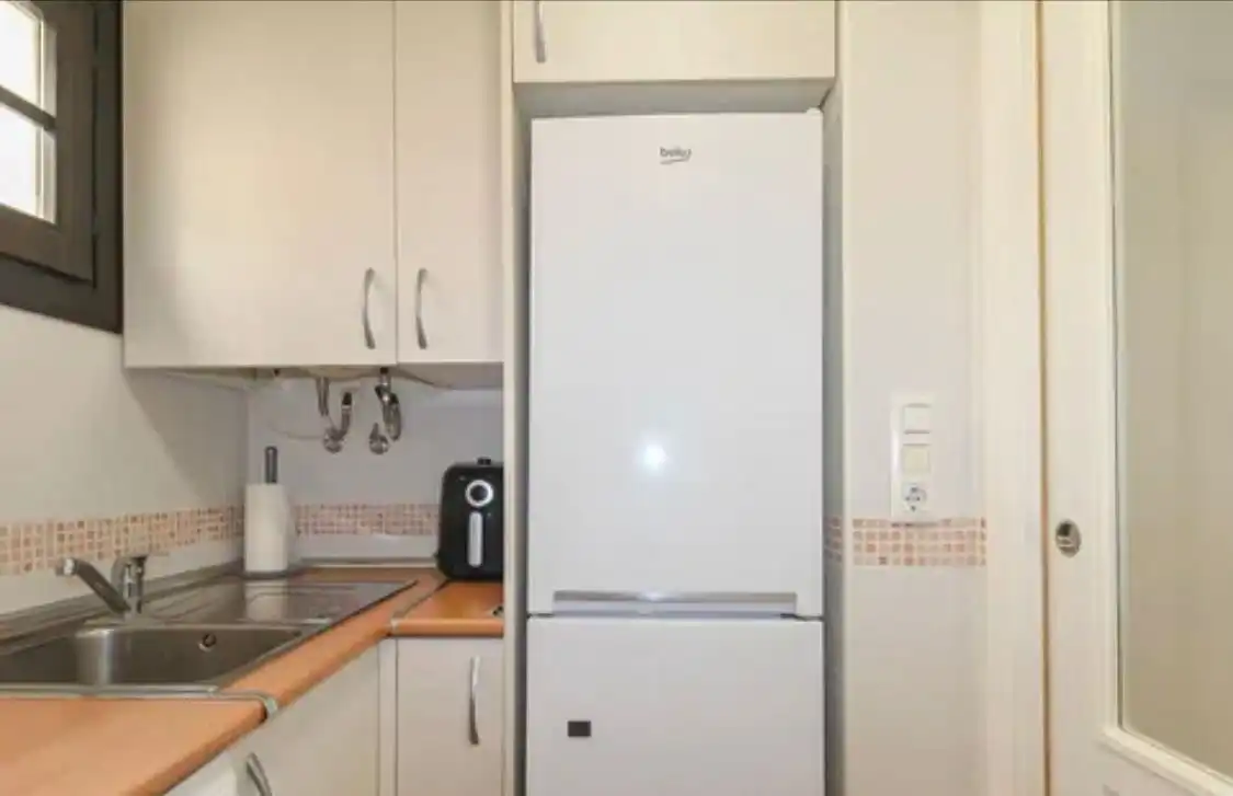 Piso de alquiler en Calle San Francisco, Vélez de Benaudalla Cocina de Piso de alquiler en Vélez de Benaudalla con Aire acondicionado, Jardín privado y Terraza