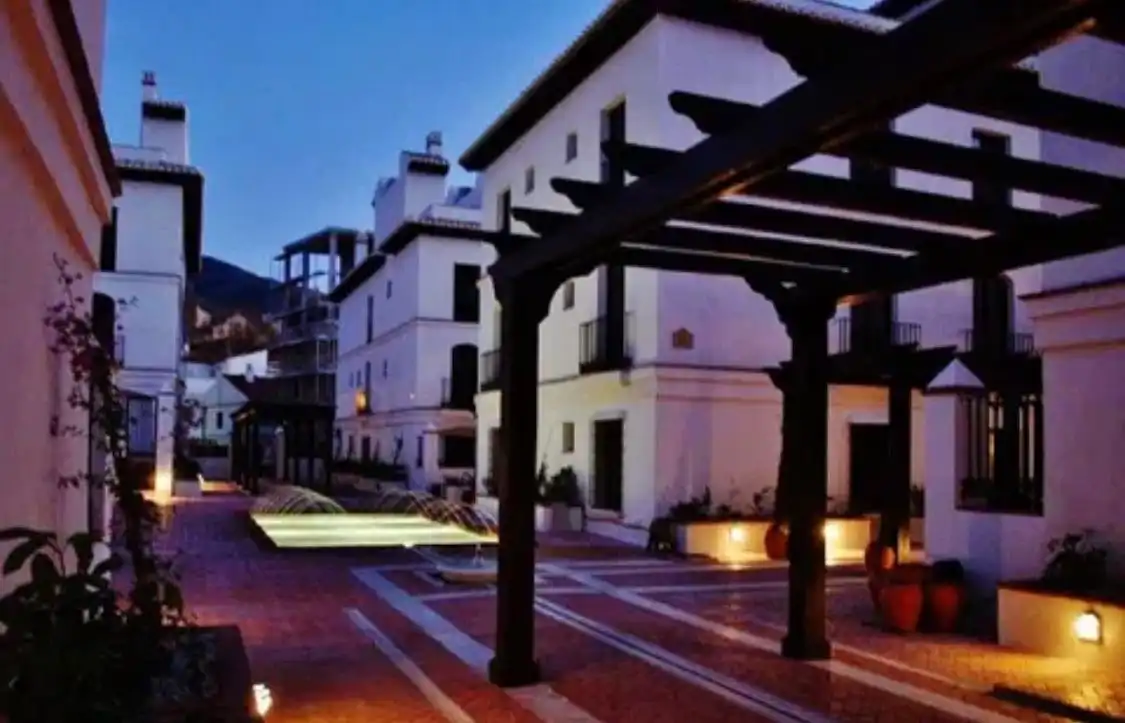 Piso de alquiler en Calle San Francisco, Vélez de Benaudalla Vista exterior de Piso de alquiler en Vélez de Benaudalla con Aire acondicionado, Jardín privado y Terraza