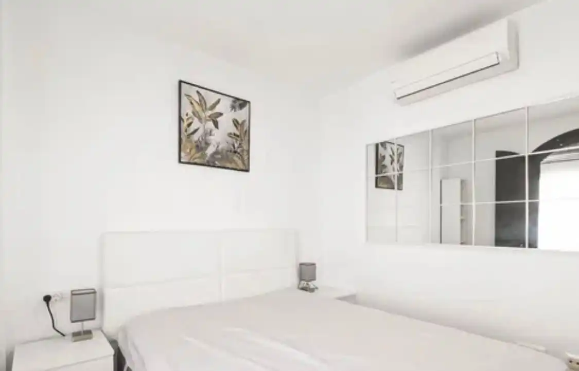 Piso de alquiler en Calle San Francisco, Vélez de Benaudalla Habitación de Piso de alquiler en Vélez de Benaudalla con Aire acondicionado, Jardín privado y Terraza