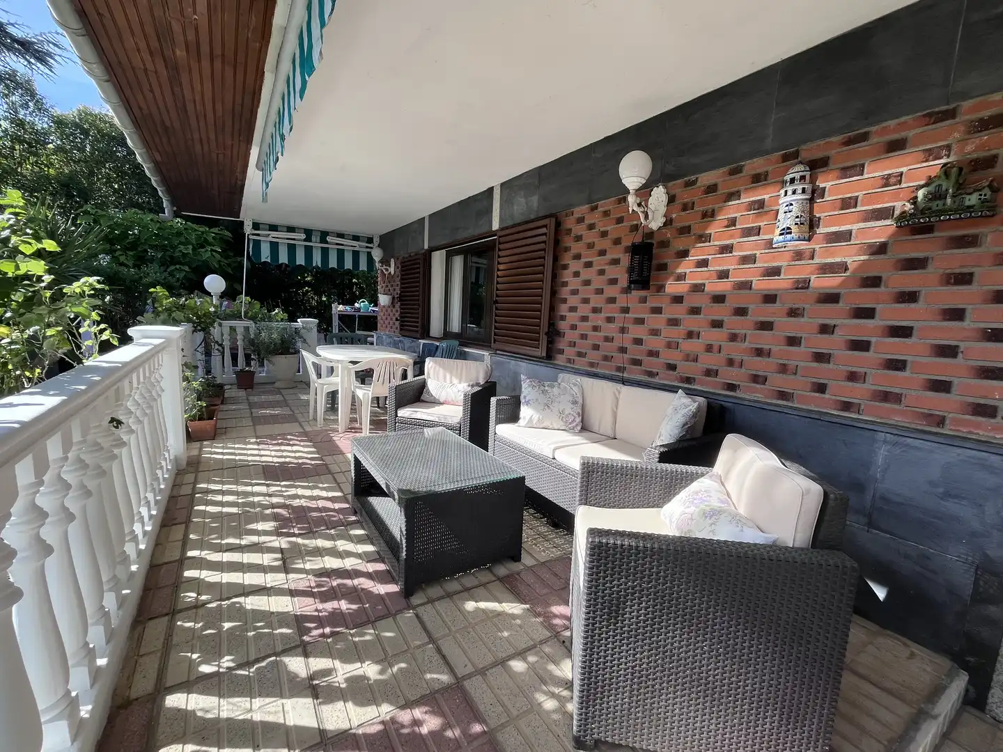 Casa o chalet en venta en Calle Llanos, 23, Mansilla de las Mulas Terraza de Casa o chalet en venta en Mansilla de las Mulas con Calefacción, Jardín privado y Terraza