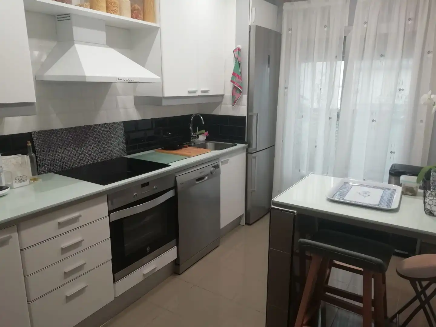 Room in Calle Virgen del Río, 10, Rochapea Room in Calle Virgen del Río, 10, Rochapea