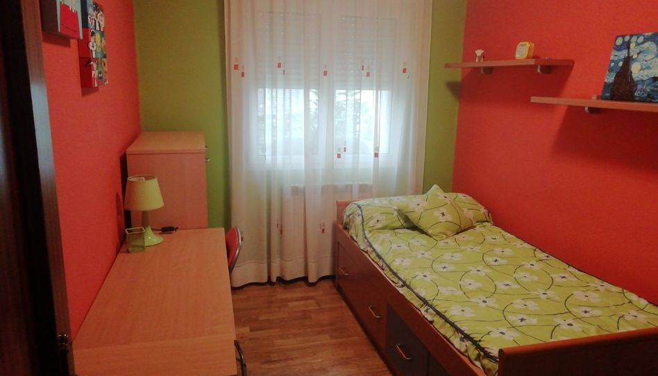 Room in Calle Virgen del Río, 10, Rochapea, Pamplona / Iruña - image 1 Photo 1 of Room in Calle Virgen del Río, 10, Rochapea, Pamplona / Iruña