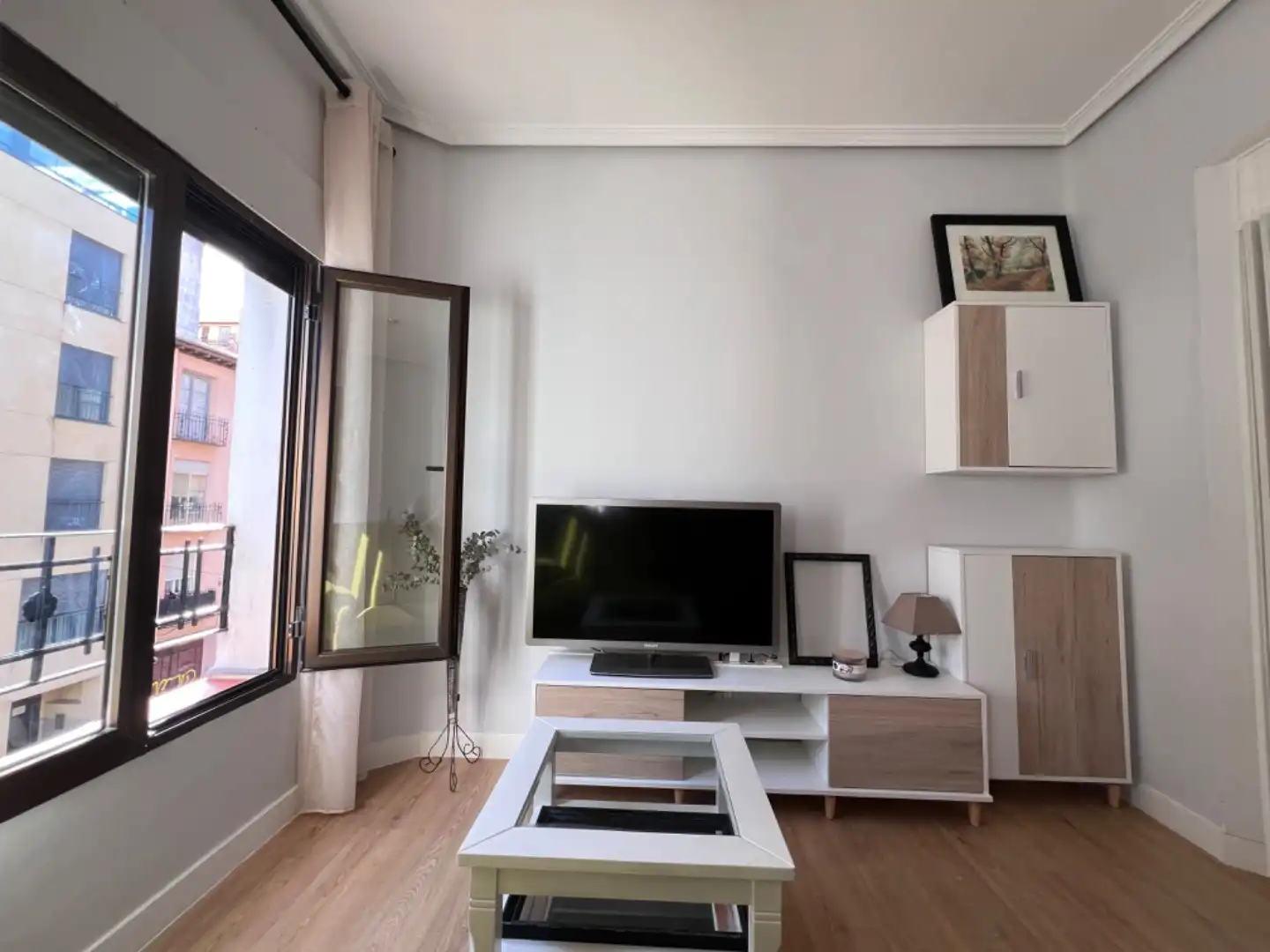 Flat for rent in Calle de Andalucía, 9, Adelfas Living room of Flat for rent in Madrid with Air Conditioner, Heating and Furnished