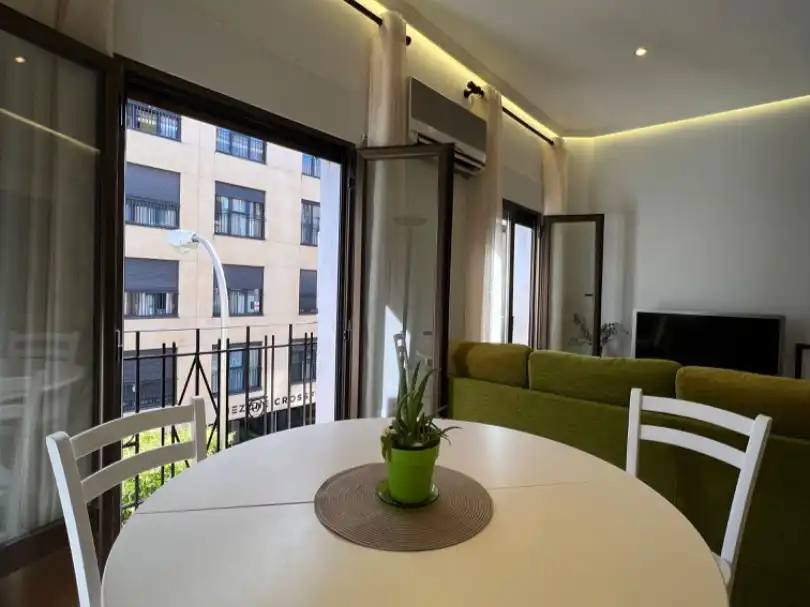 Flat for rent in Calle de Andalucía, 9, Adelfas Balcony of Flat for rent in Madrid with Air Conditioner, Heating and Furnished