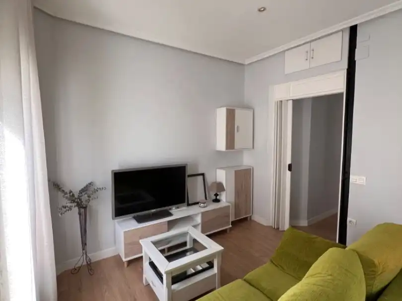 Flat for rent in Calle de Andalucía, 9, Adelfas Living room of Flat for rent in Madrid with Air Conditioner, Heating and Furnished