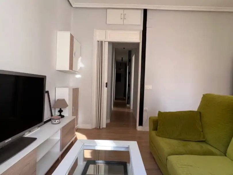 Flat for rent in Calle de Andalucía, 9, Adelfas Flat for rent in Madrid with Air Conditioner, Heating and Furnished