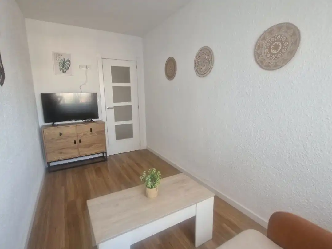 Piso en venta en Calle Hermanos Quintero, 5, Carretas - Pajarita Sala de estar de Piso en venta en Albacete Capital con Terraza