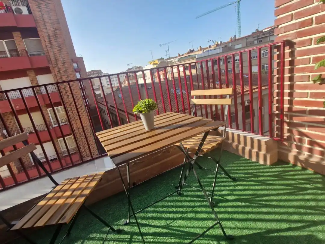 Piso en venta en Calle Hermanos Quintero, 5, Carretas - Pajarita Terraza de Piso en venta en Albacete Capital con Terraza
