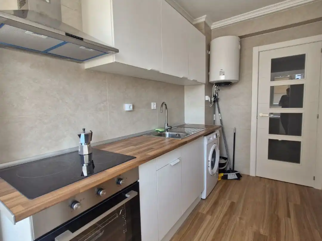 Piso en venta en Calle Hermanos Quintero, 5, Carretas - Pajarita Cocina de Piso en venta en Albacete Capital con Terraza