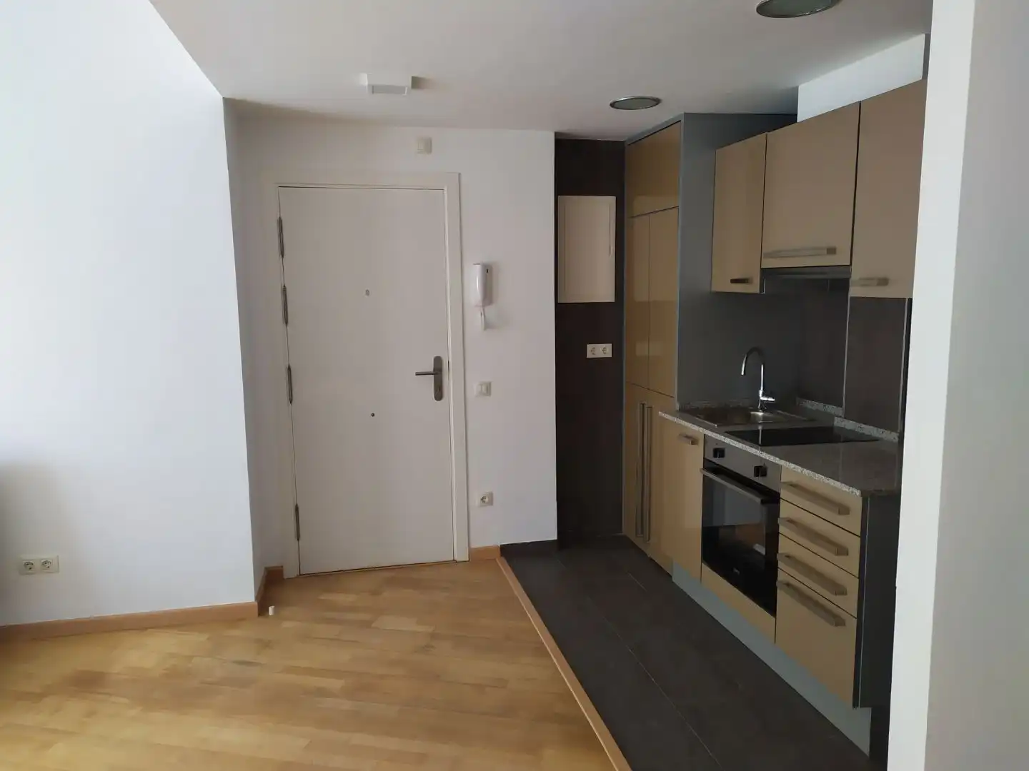 Flat for rent in Carrer dels Flautats, 1, Monistrol de Montserrat Kitchen of Flat for rent in Monistrol de Montserrat with Private garden, Parquet flooring and Furnished